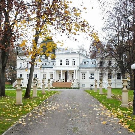 Palac Chojnata Wola Chojnata Экстерьер фото